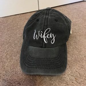 NWT Wifey hat